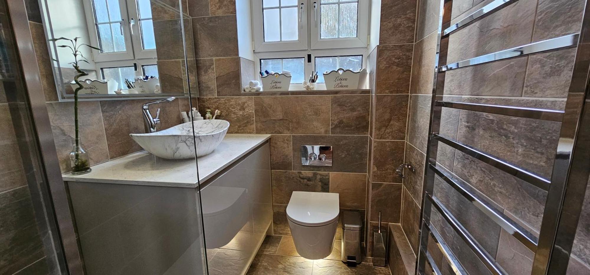 Tower Bridge Spacious King Bedroom With Extra Large Windows Londra